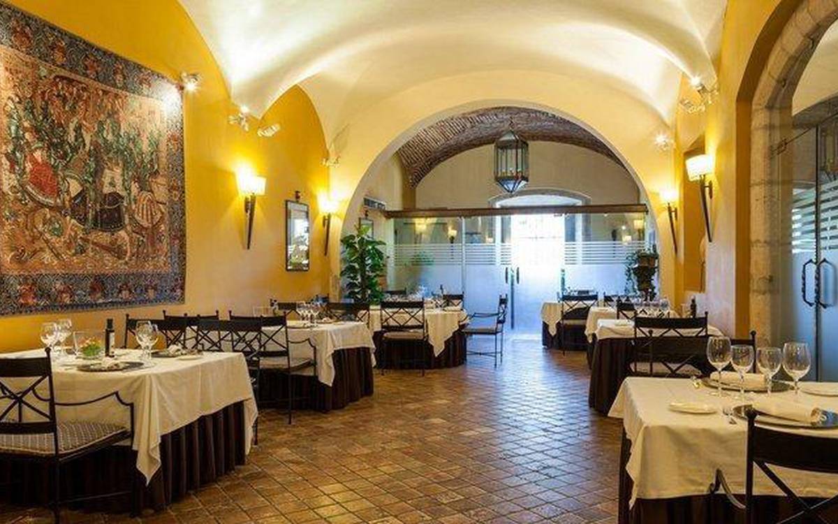 Restaurant Hotel ILUNION Mérida Palace